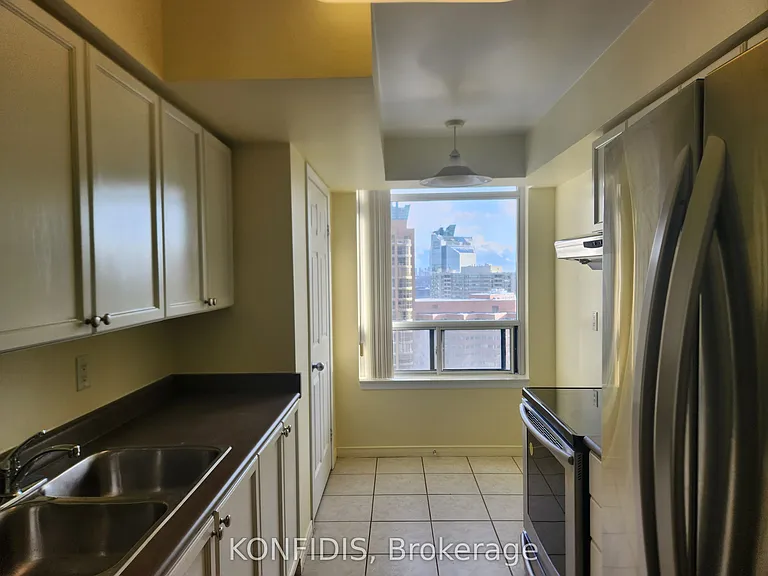 155 Beecroft Rd #2815 — Photo 11