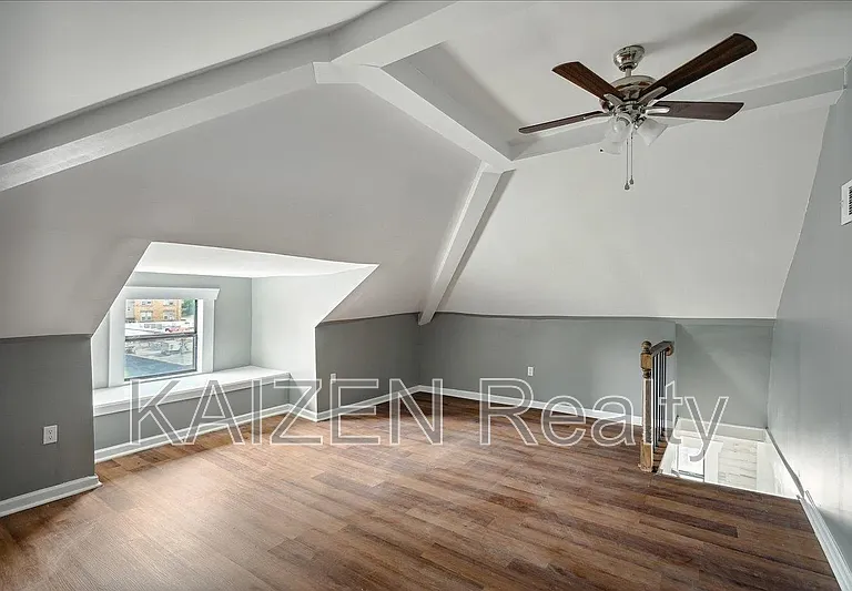 156 N Tucker St — Photo 22
