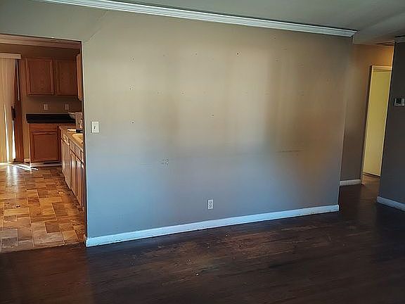 5th image of 307 Lawndale Ave