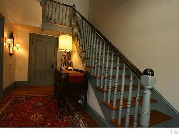 3rd image of 308 College St