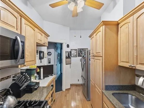 204 East 31st Street image 6 of 28