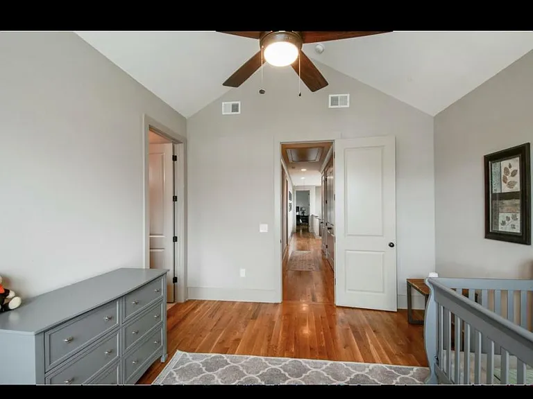 5609 Pennsylvania Ave — Photo 19