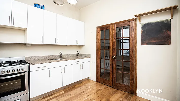 Rented by Nooklyn NYC LLC | media 8