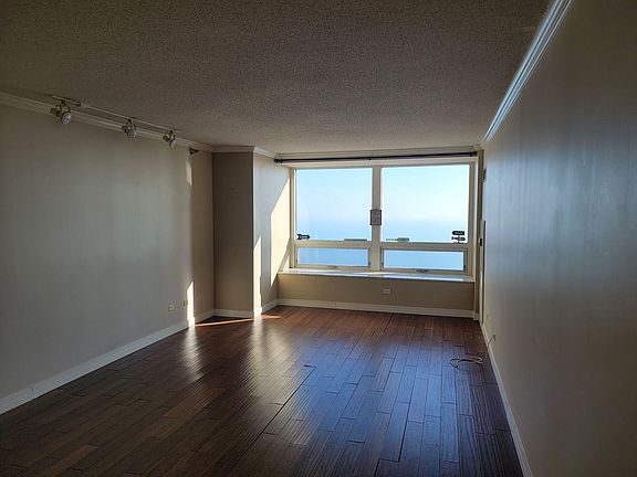 4th image of 512 N McClurg Ct APT 5705