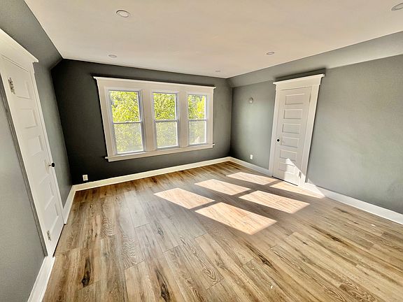4th image of 73 Hubinger St #3
