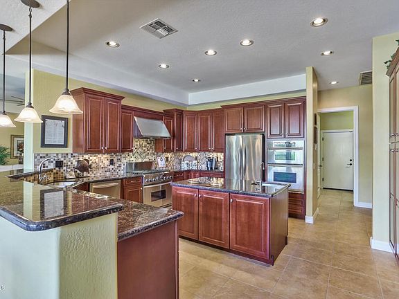 3rd image of 14730 W Fitzpatrick Ct