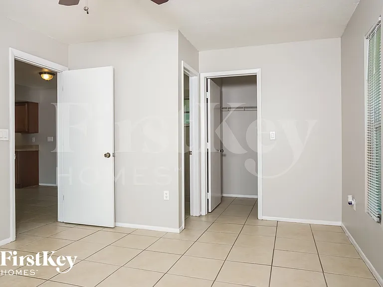 1513 Harbor Blvd — Photo 9