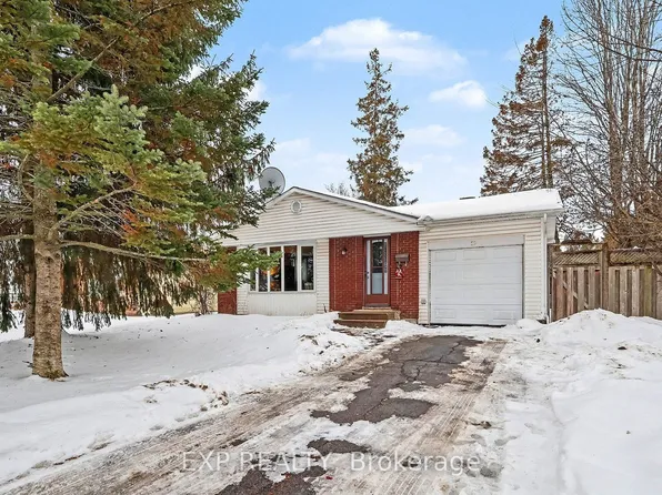 15 Wedgewood Cres, Ottawa, ON K1B 4B5