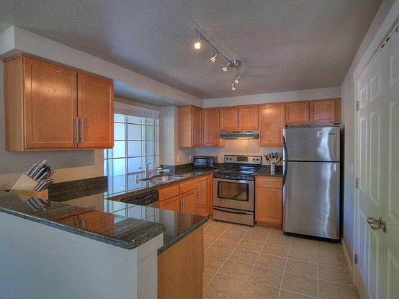 4th image of 10004 NE 120th Ln #D301