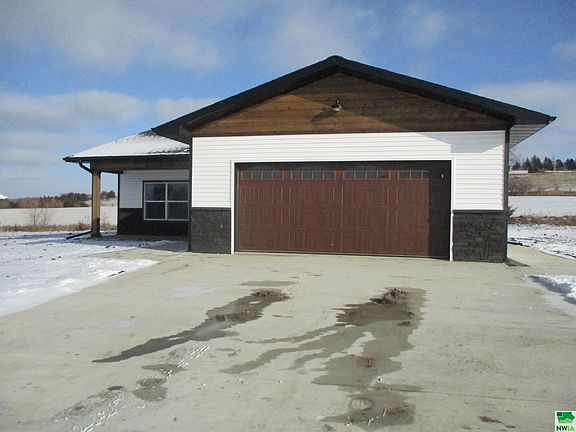 2nd image of 888 Aster Dr