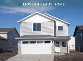 1246 Rachel Dr W, West Fargo, ND 58078
