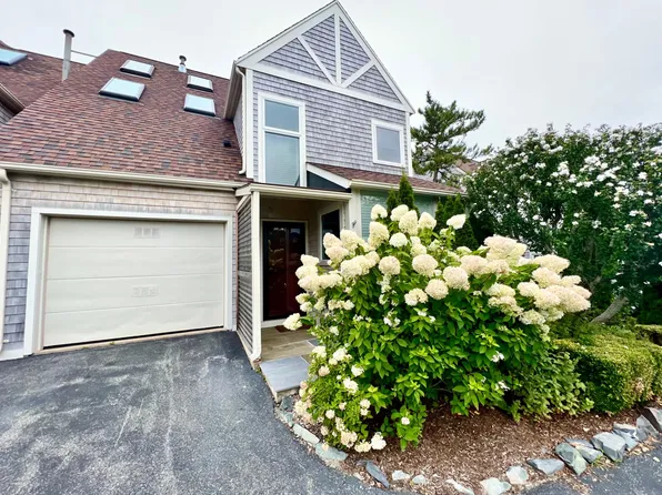 15 Hammersmith Rd Unit 16, Newport, RI 02840