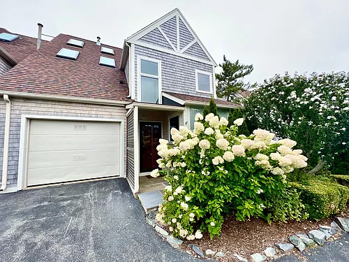 15 Hammersmith Rd #16 Photo 1