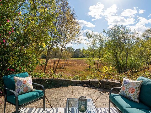 3rd image of 8331 Valley View Court