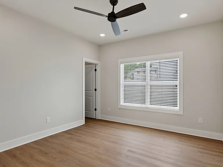 344 S Walnut Ave — Photo 22