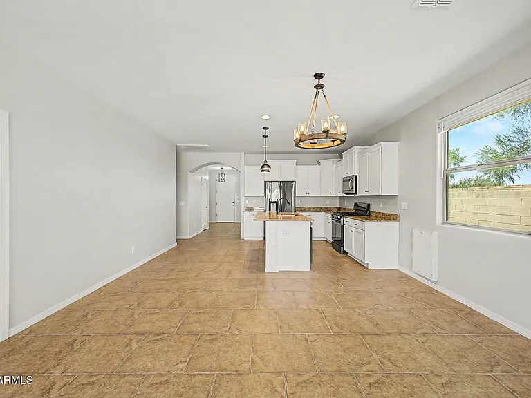 18436 W Shasta St — Photo 14