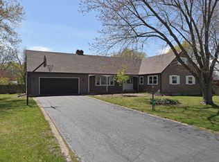 5248 Decker Dr, Kirkland, IL 60146