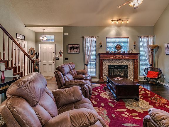 4th image of 1616 Woodcreek Ct