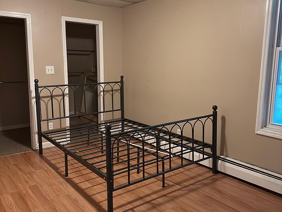 4th image of 664 Myrtle Ave #1