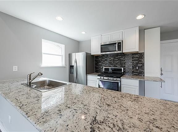 4th image of 10513 Robinwood Cir