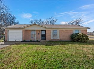 530 N Main St, Mcgregor, TX 76657