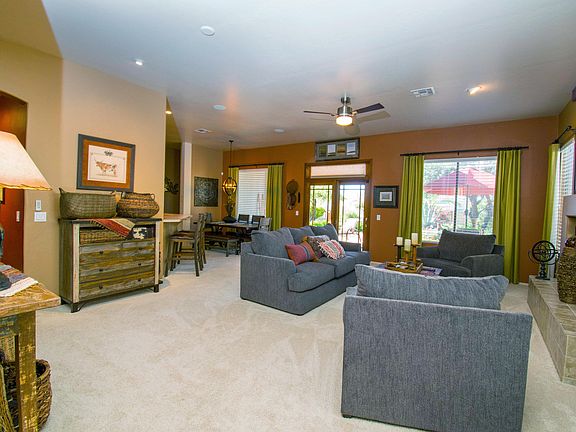 4th image of 211 W Carlynn Cliff Pl