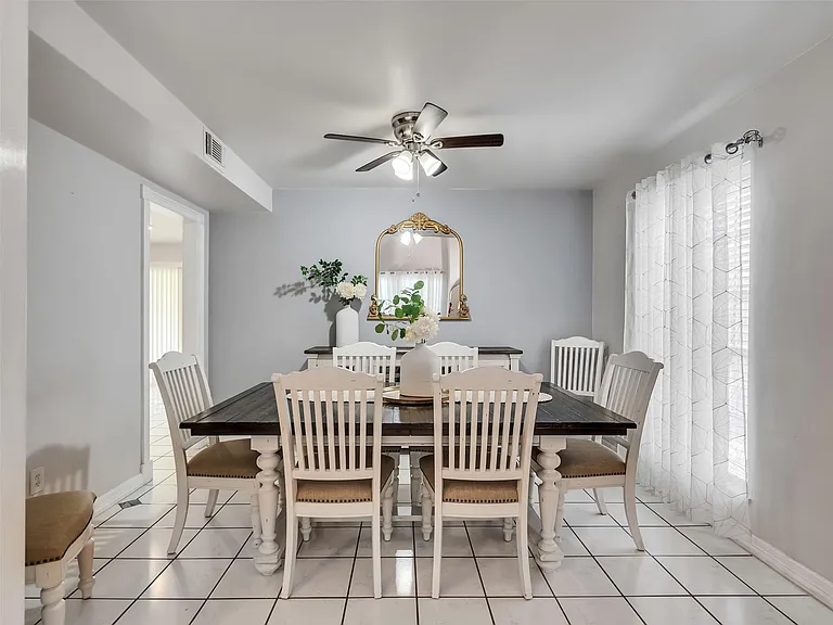 10027 Glenkirk Dr — Photo 8