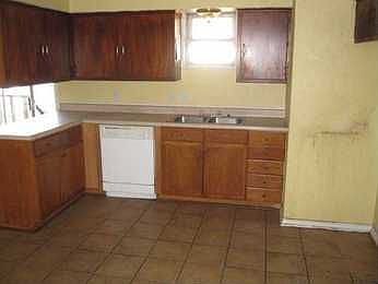 2nd image of 1831 Spring Ave