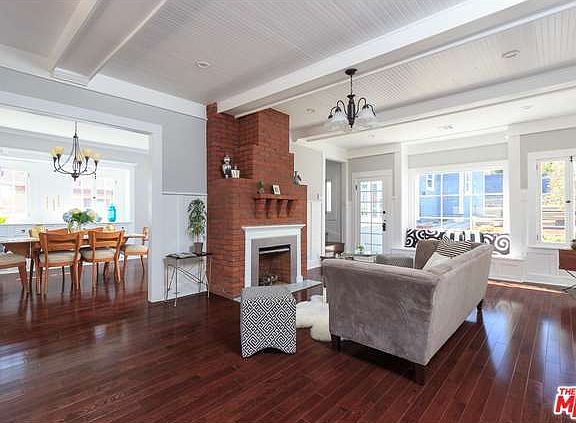 5th image of 4940 Lincoln Ave