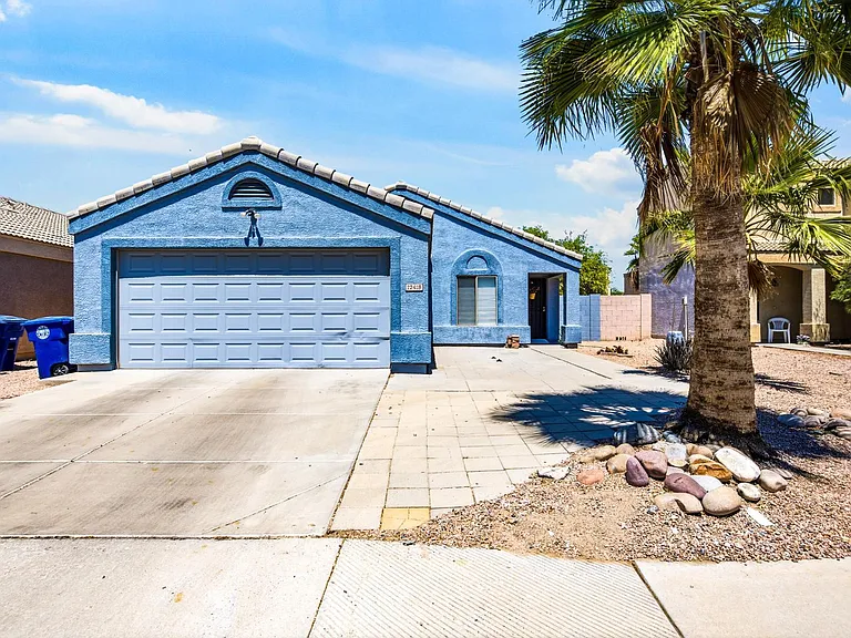 12418 W Windrose Dr — Photo 1