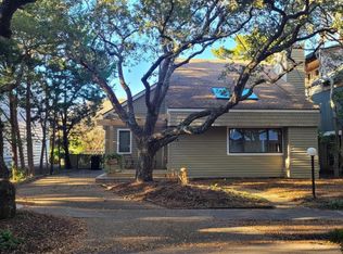 104 Live Oak Dr, Wrightsville Beach, NC 28480