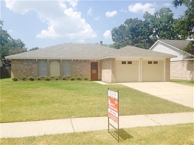 1st image of 13606 Wimbledon Oaks Dr