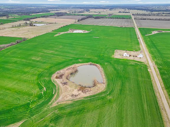 4th image of 000 S 800 Road