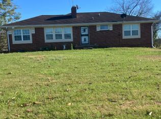 4732 W Beaver Creek Dr, Powell, TN 37849