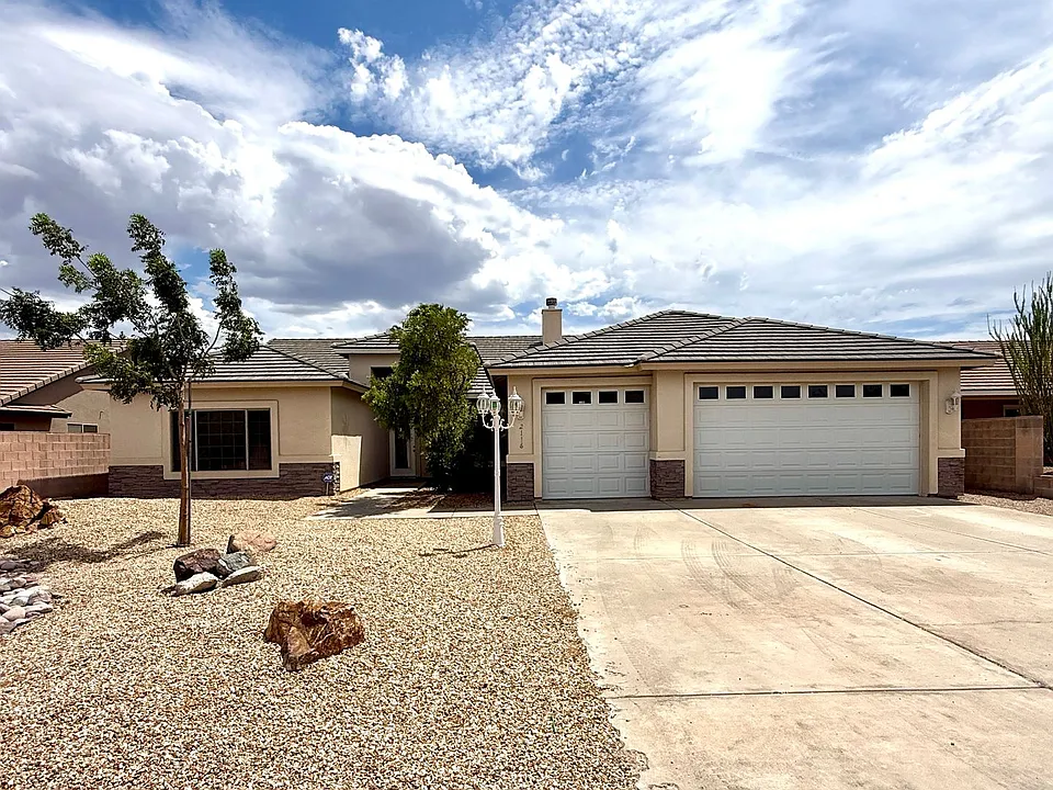 2116 Roy Rogers Way