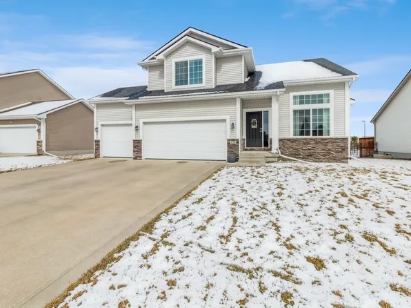 128 Aspen Dr NE, Bondurant, IA 50035