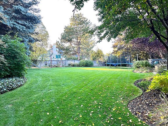 5th image of 1618 E Cotswold Cir