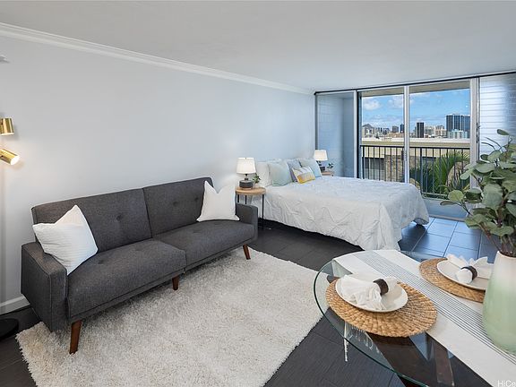 2nd image of 1025 Maunaihi Pl APT 204