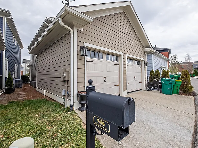 9406 Harlequin St — Photo 75