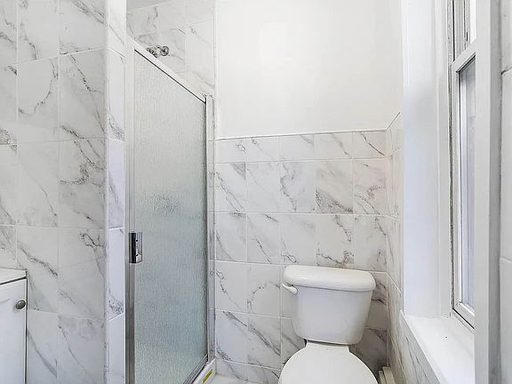 2nd image of 380 Knickerbocker Ave #2R