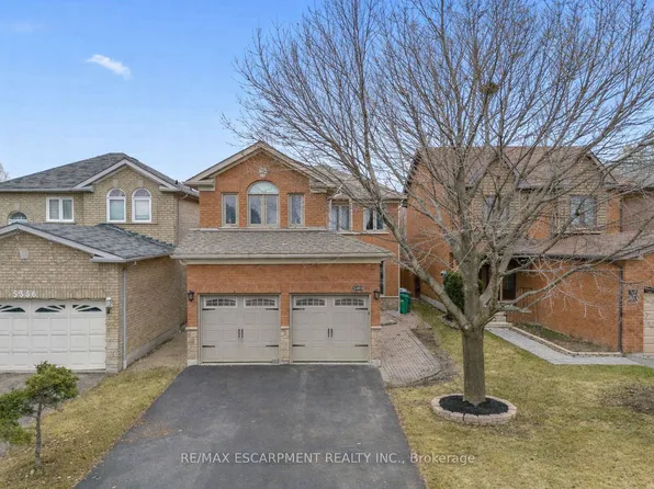 5360 Landsborough Ave, Mississauga, ON L5R 3X1