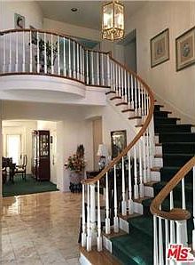 3rd image of 719 Pamela Cir