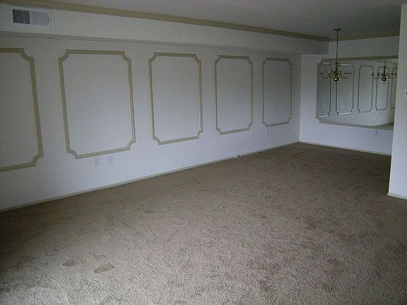 Living room dining room