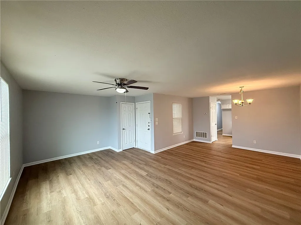 Building Photo - 4011 Oak Bay Dr