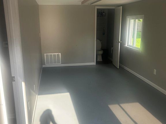 4th image of 1314 Dahl Rd