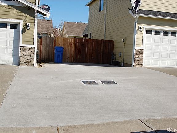 2nd image of 8419 198th St E