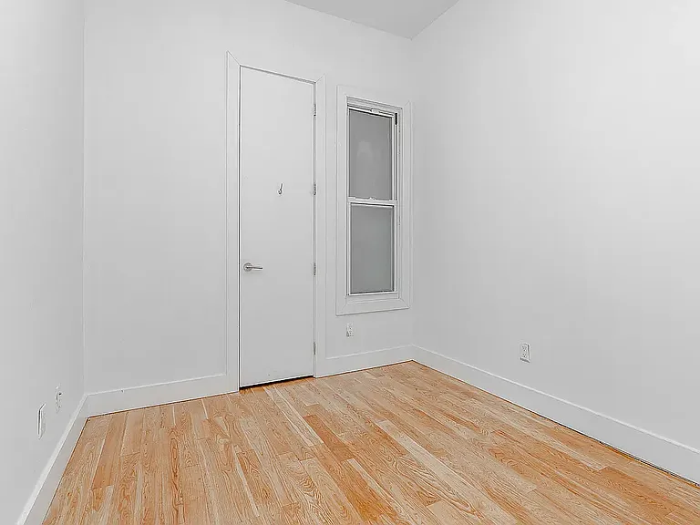 1143 Greene Ave #2R — Photo 4