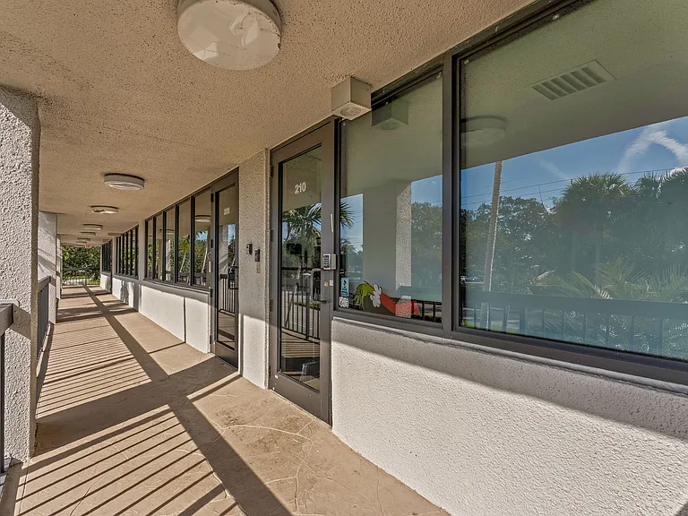 3595 Sheridan St #210 — Photo 7