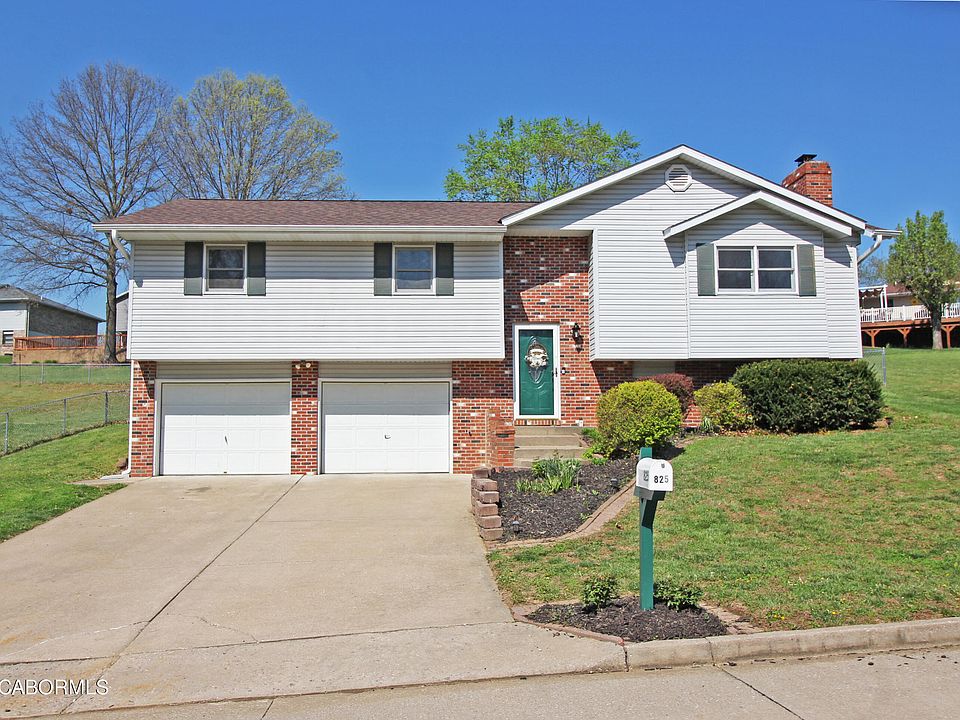 1st image of 825 Troy Dr
