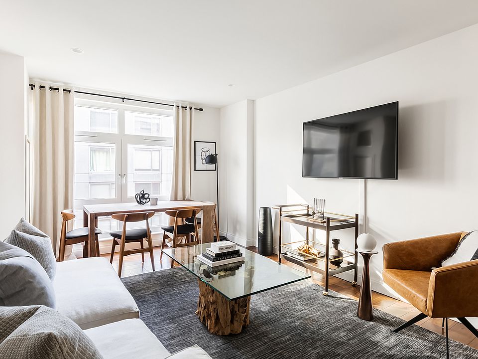 1st image of 440 Washington St APT 805